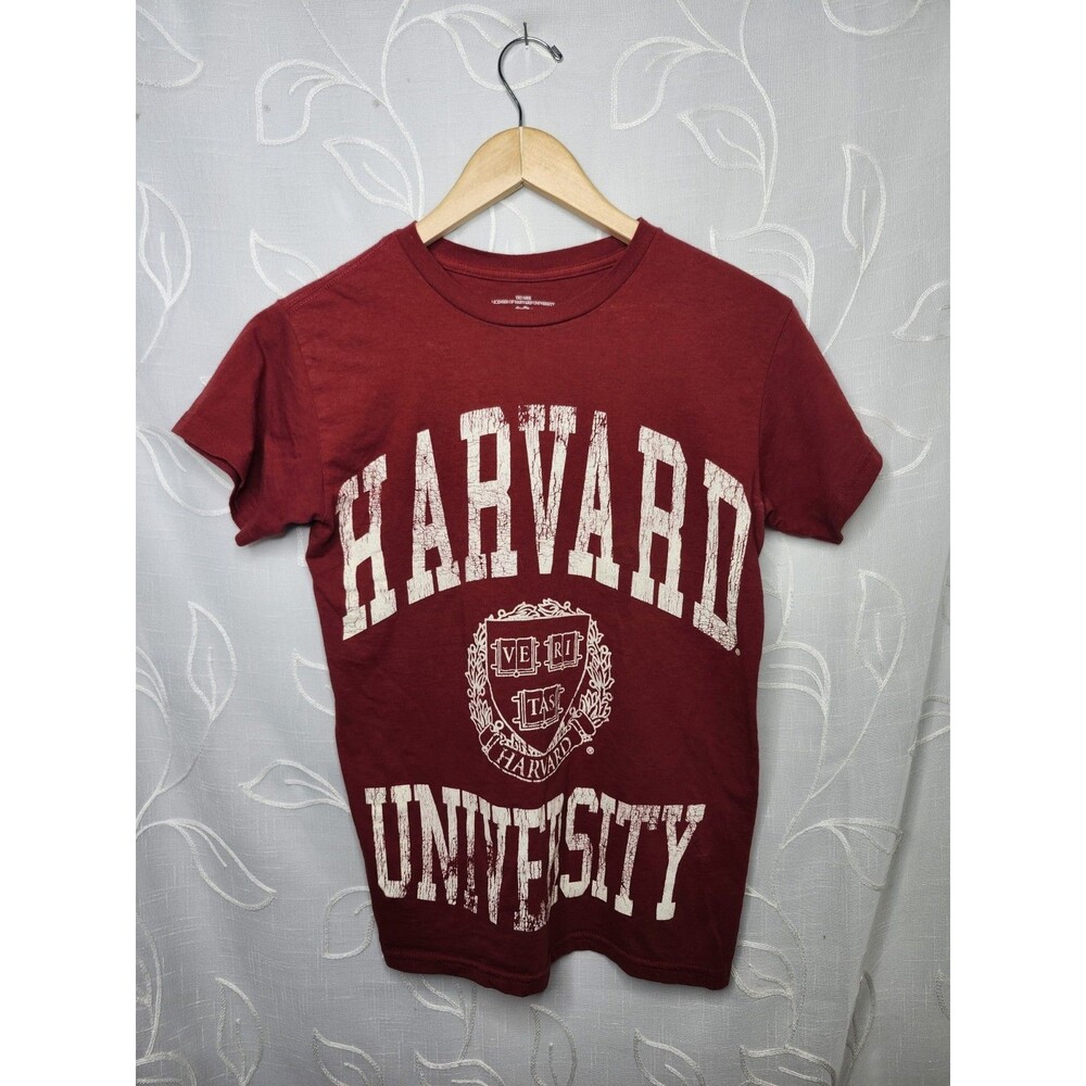Men’s Harvard T-shirt Small Short Sleeves School Preppy Classic